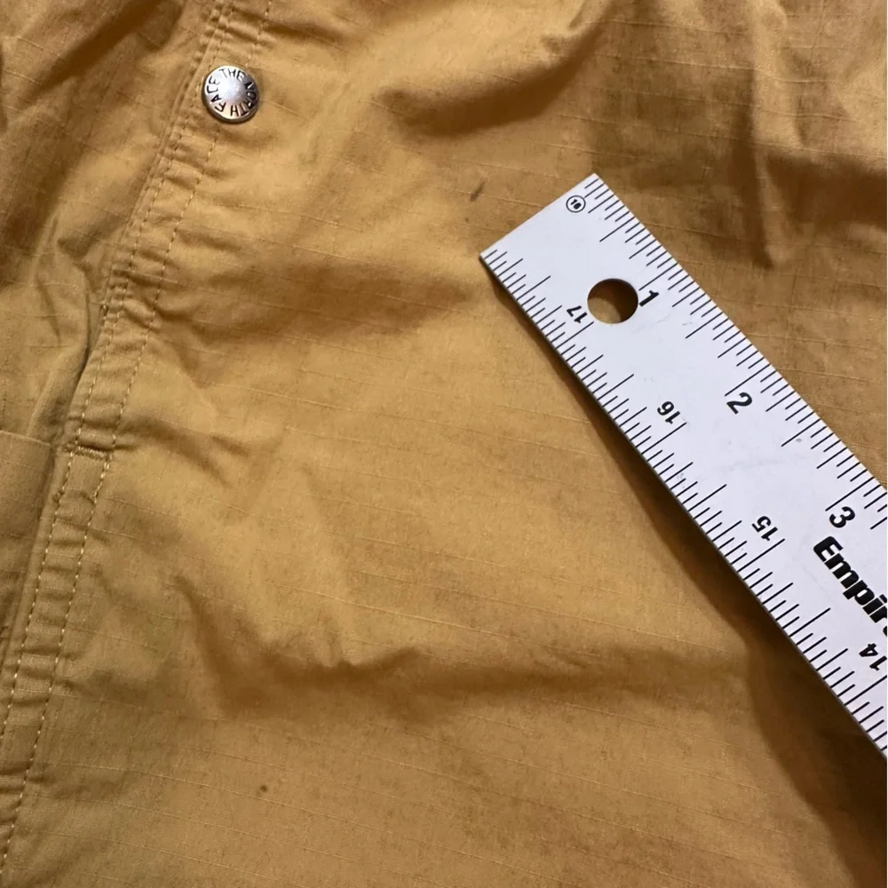 North Face Men’s Cargo Shorts Ripstop Tan Khaki Belted Size Large (z)